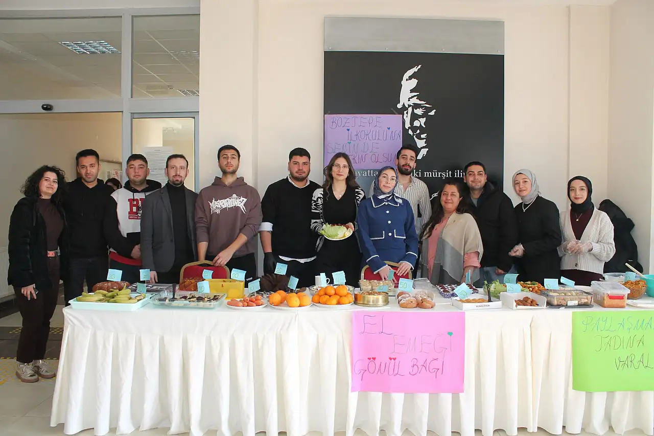 Üniversiteli gençlerden ilkokula destek