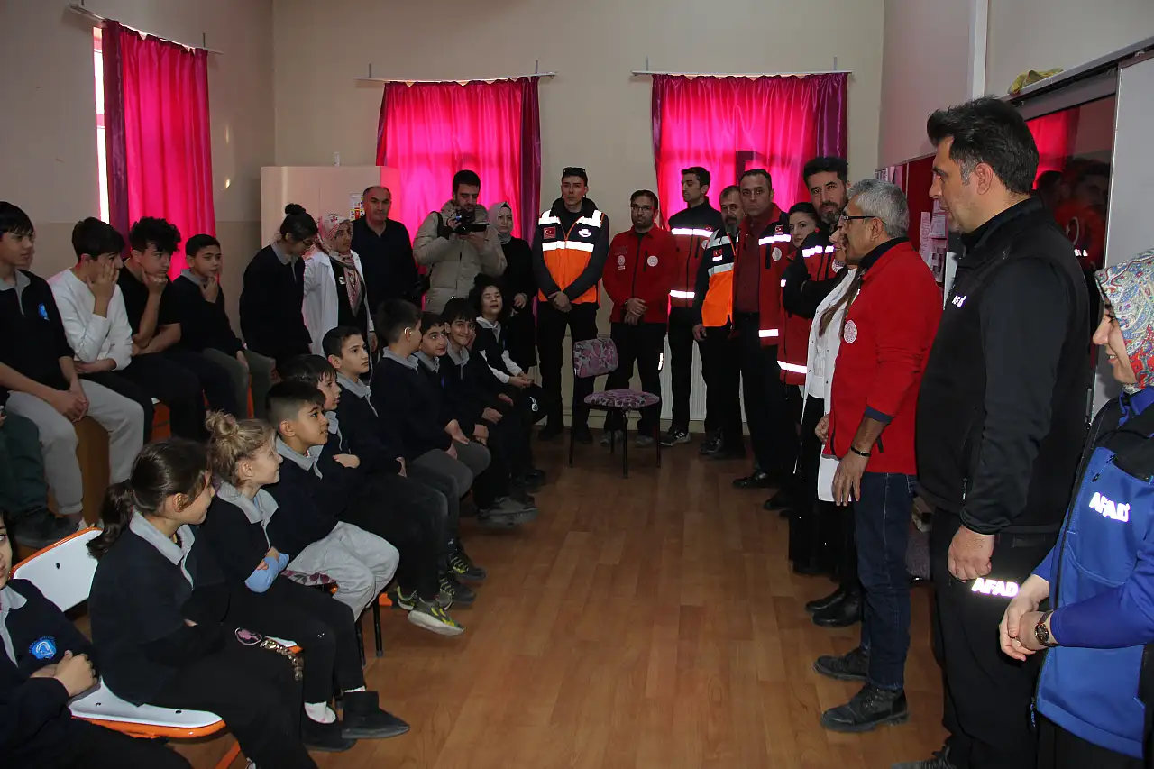 Kayseri'de işitme engellilere afet eğitimi