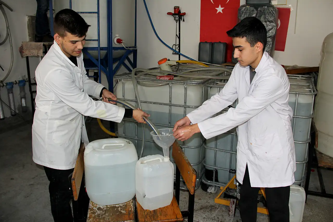 Öğrencilerden 5 yılda 141 milyon lira ciro