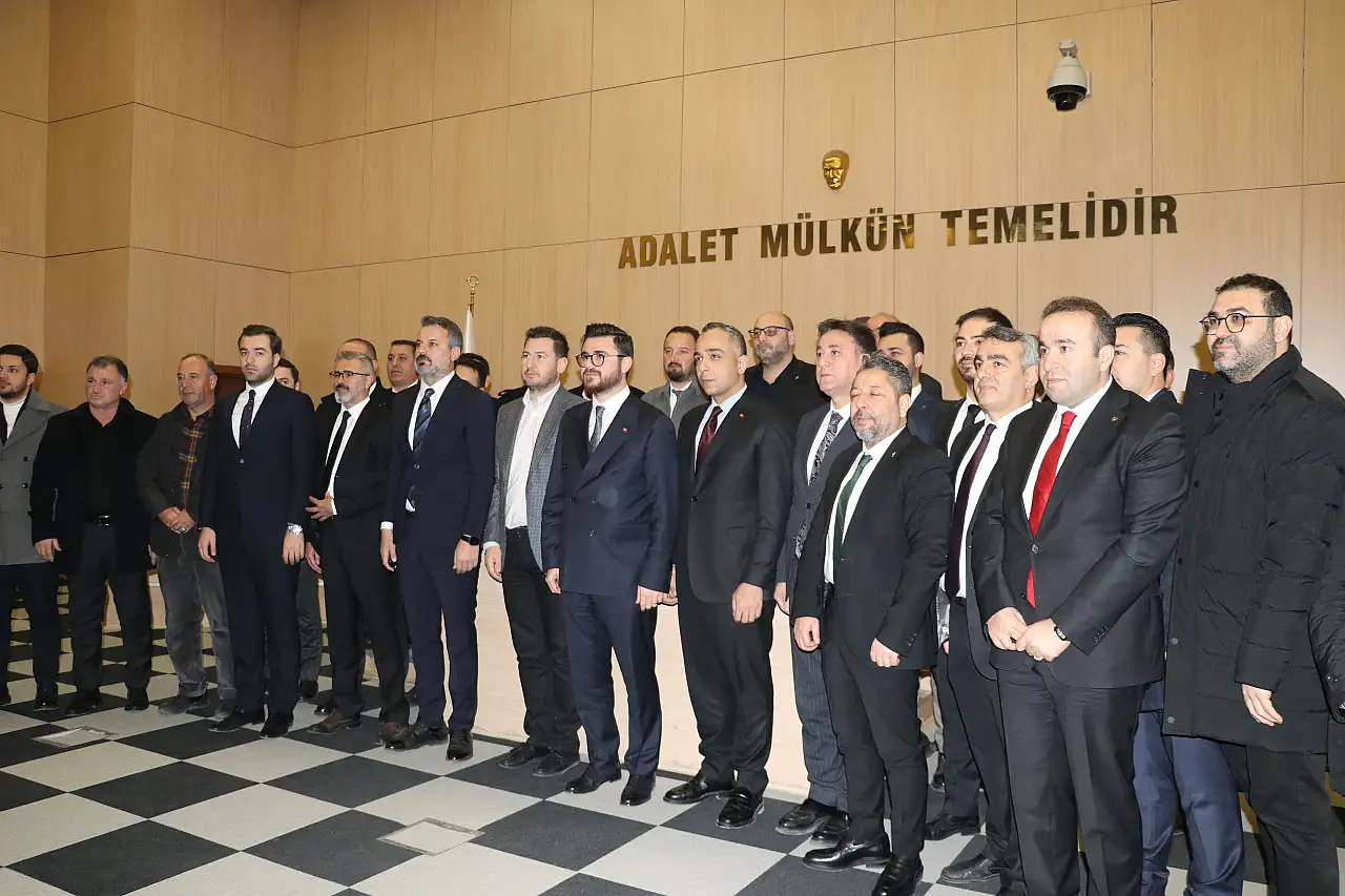 AK Parti'de yeni Başkan mazbatasını aldı