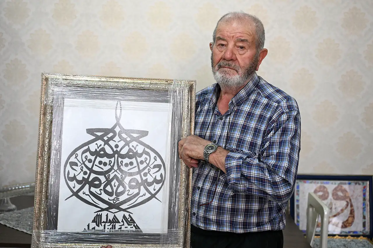 Hapishanede kur'an öğrendi, 86 yaşında hüsn-i hatla tablolar yapıyor!
