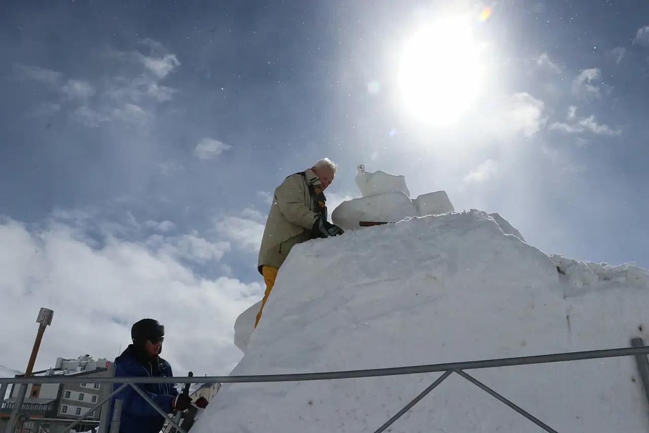 83'lük heykeltıraştan Erciyes'e sanatsal dokunuş