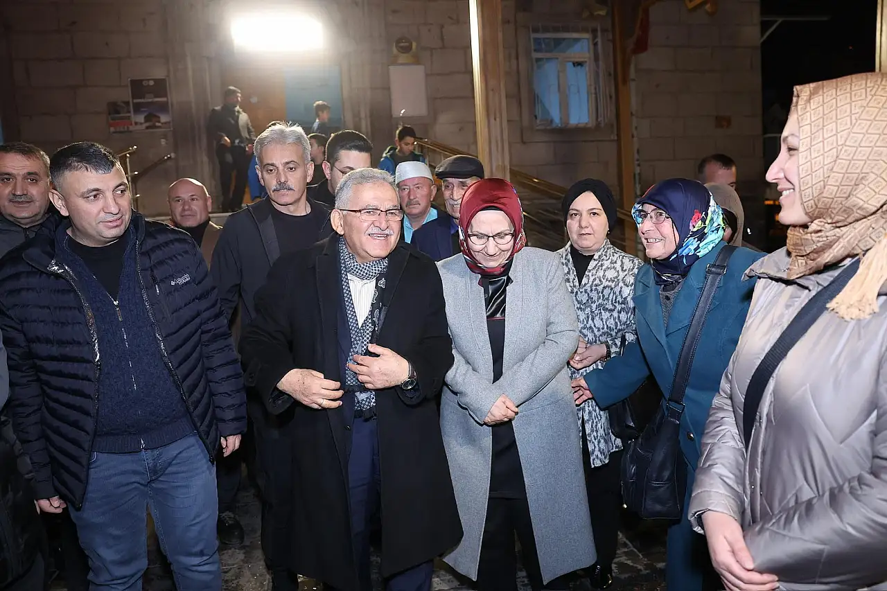 Büyükkılıç vatandaşlarla iftar yaptı