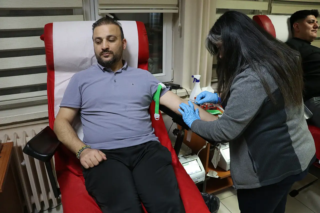 Minik kalplere can oldular: Kayserili öğretmenlerden örnek davranış