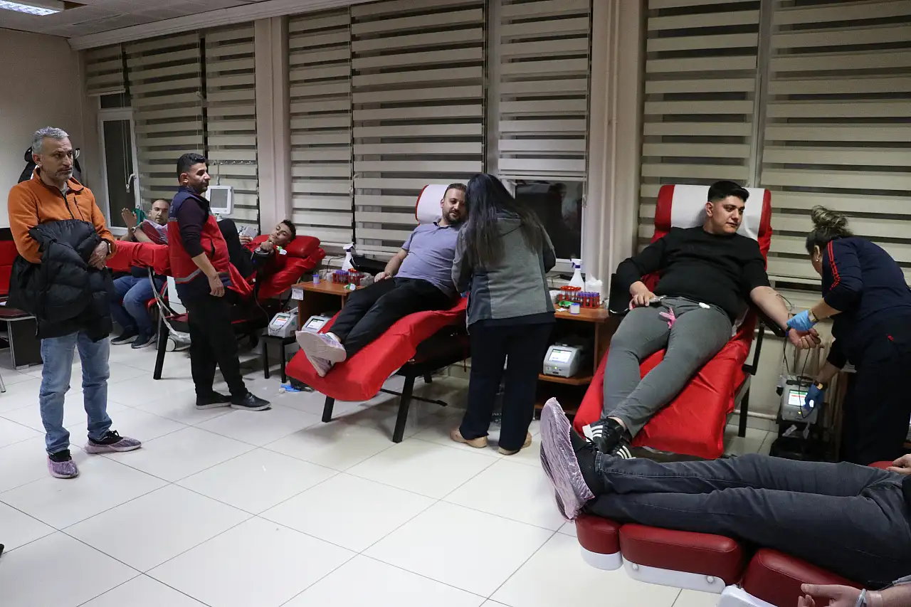 Minik kalplere can oldular: Kayserili öğretmenlerden örnek davranış