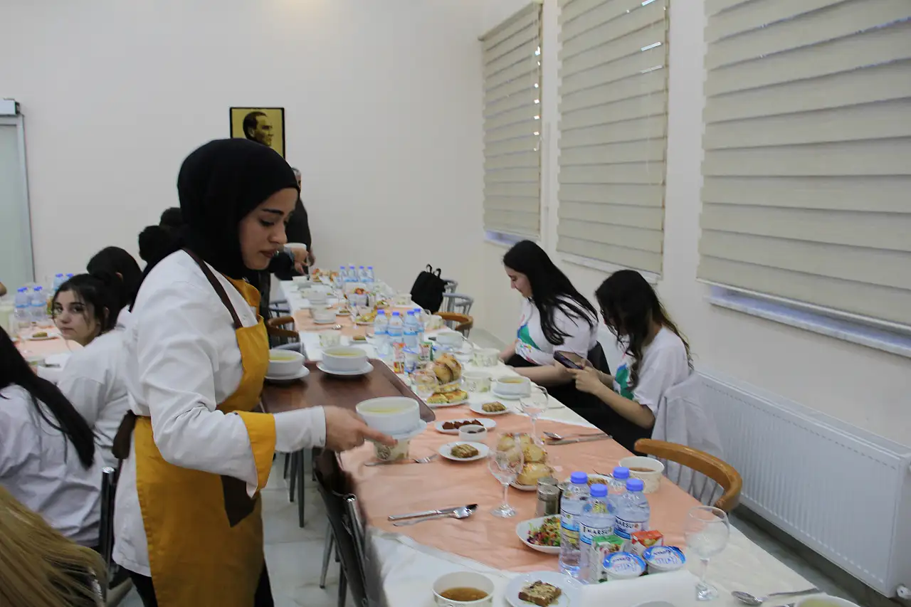 PISA öğrencilerine moral iftarı