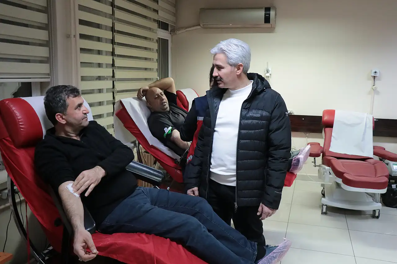 Çocuklar öncü oldu, aileler bağışa koştu