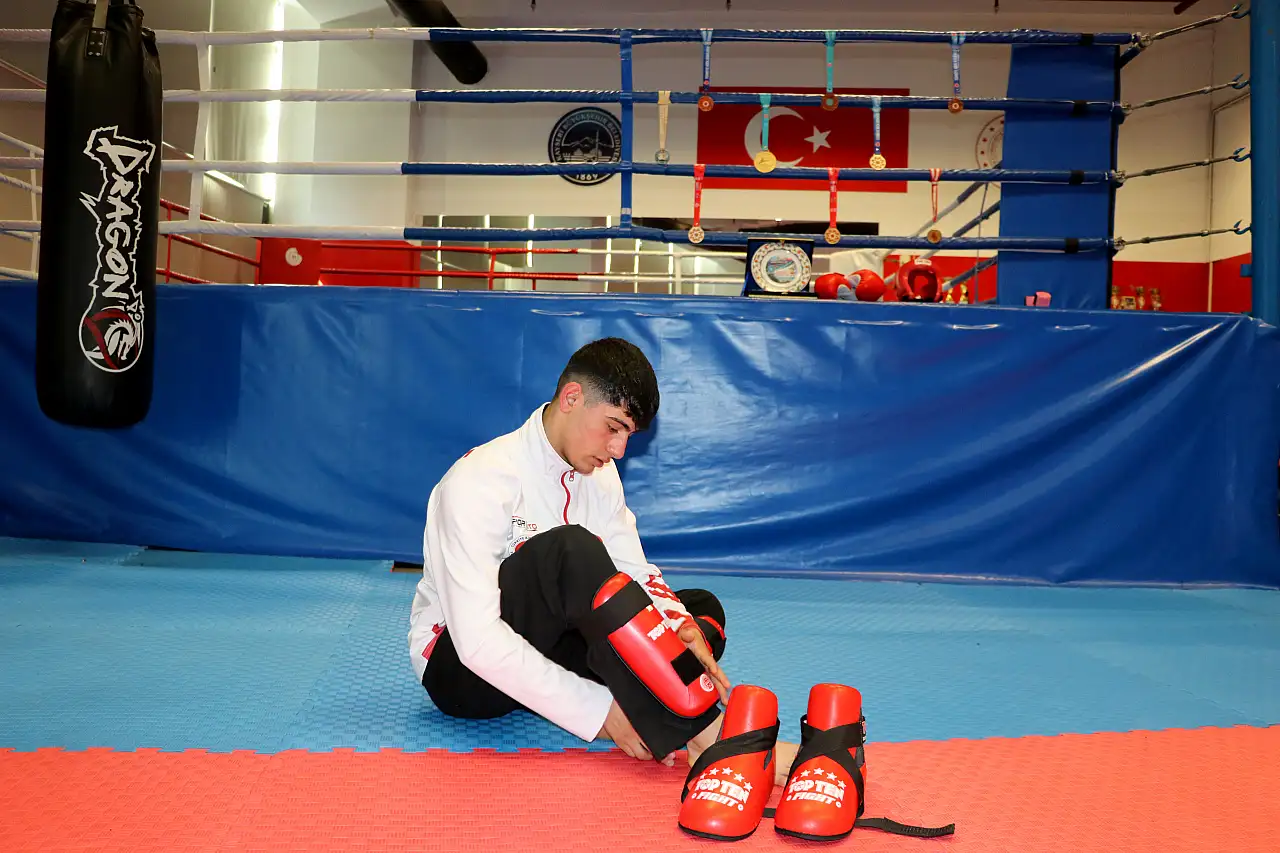 Kick boksun yükselen yıldızı Kayserili Muhammed...