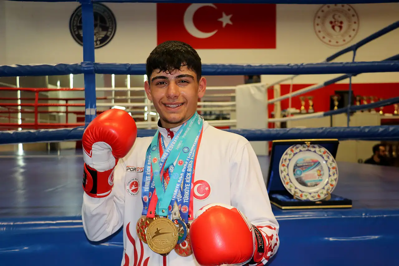 Kick boksun yükselen yıldızı Kayserili Muhammed...