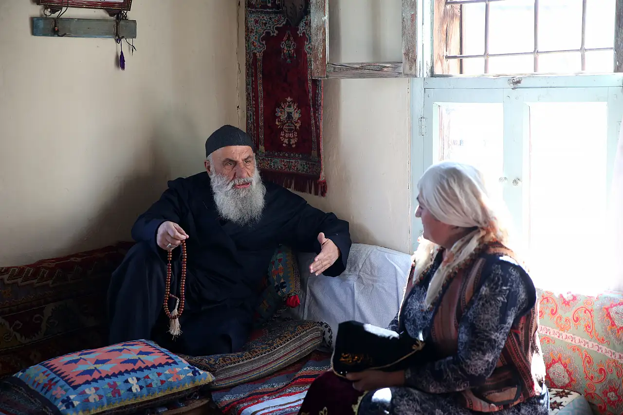 Develi'de bakın kimin filmi çekiliyor: Gardiyan senarist, çalgıcı yönetmen