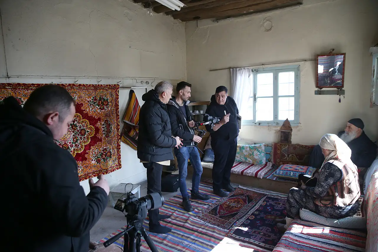 Develi'de bakın kimin filmi çekiliyor: Gardiyan senarist, çalgıcı yönetmen