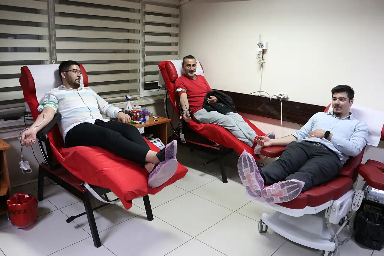 Kayseri'de vosvos tutkunları, lösemi hastaları için kan verdi