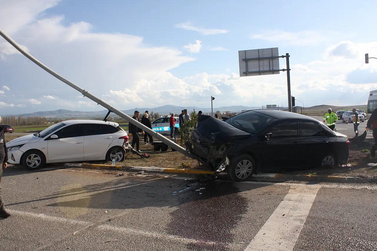 Kayseri - Sivas karayolunda kaza