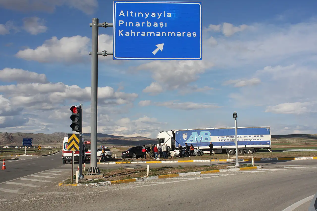 Kayseri - Sivas karayolunda kaza