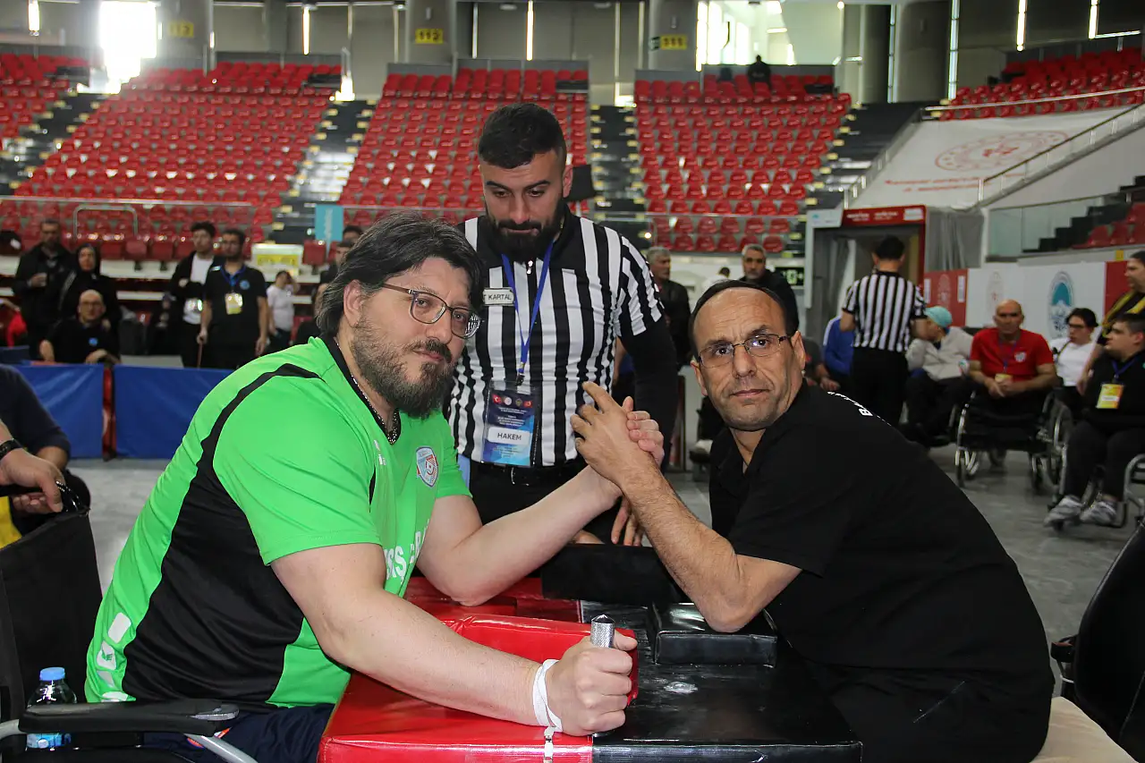 Kayseri'de bileğini büken çıkmadı: 41. kez zirvede