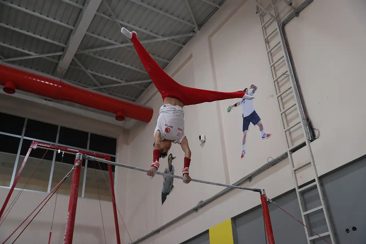 15 yaşında dünya ikincisi olan Kayseri sporcu zirveye göz kırpıyor