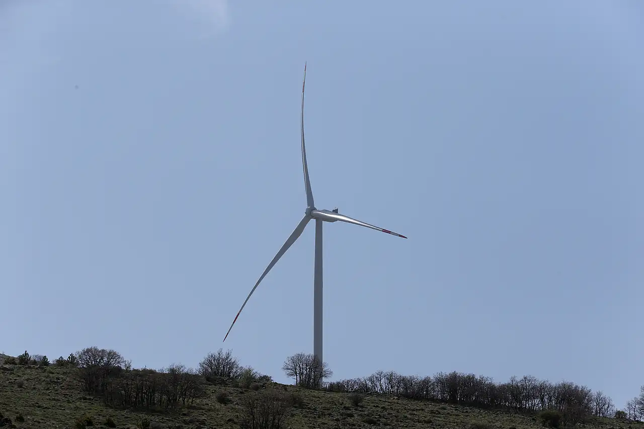 Kayseri rüzgarı estiriyor! Tramvaylar artık bedava enerjiyle hareket ediyor