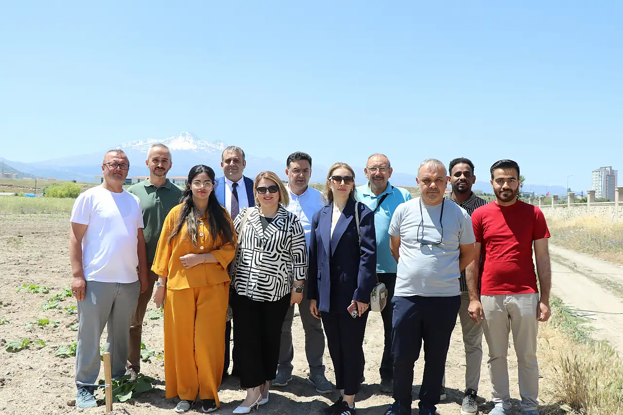 ERÜ'de atıklar çöpe gitmiyor, tarlaya dönüyor!