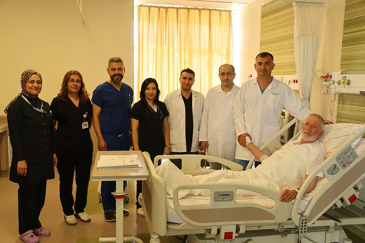 Kalbinden beynine pıhtı attı: 1 saatlik ameliyatla hayata tutundu