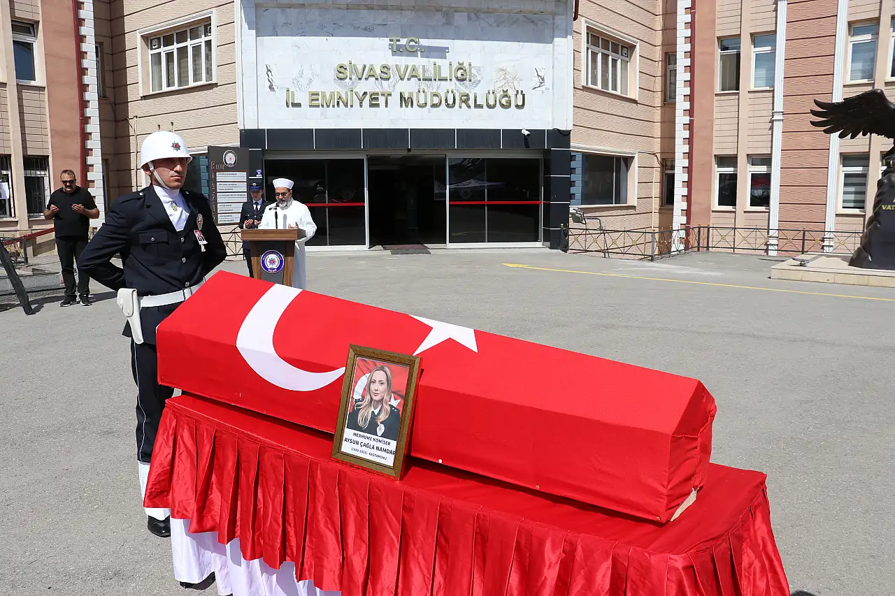 Kayseri'de yaşamını yitiren başkomiser memleketine uğurlandı