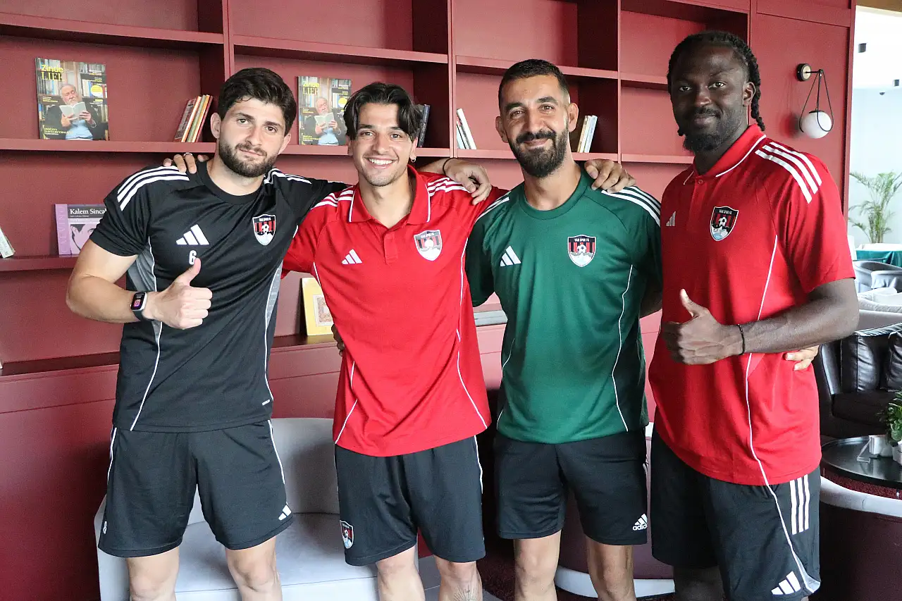 Forvet Vlachomitros: Türk taraftarlarla buluşmak için sabırsız