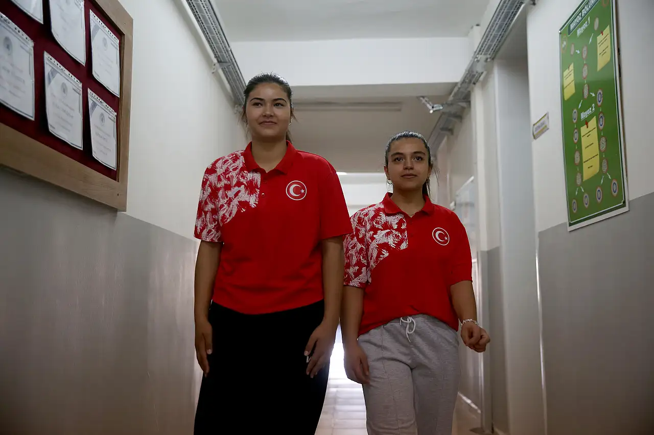 Bilek güreşiyle başlayan yolculuk dünya Şampiyonasına taşındı