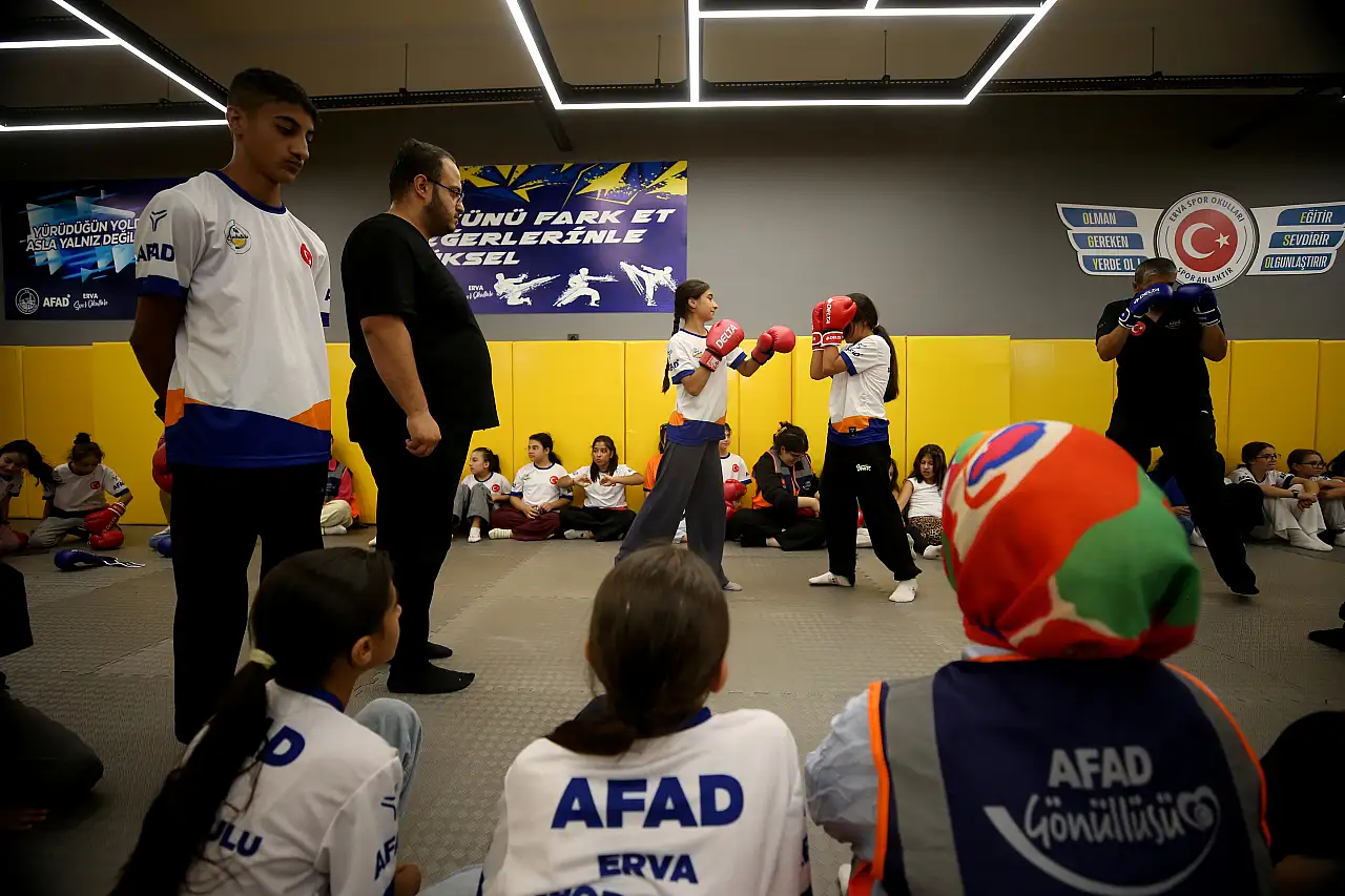 Kick boks ve karate ile afet farkındalığı