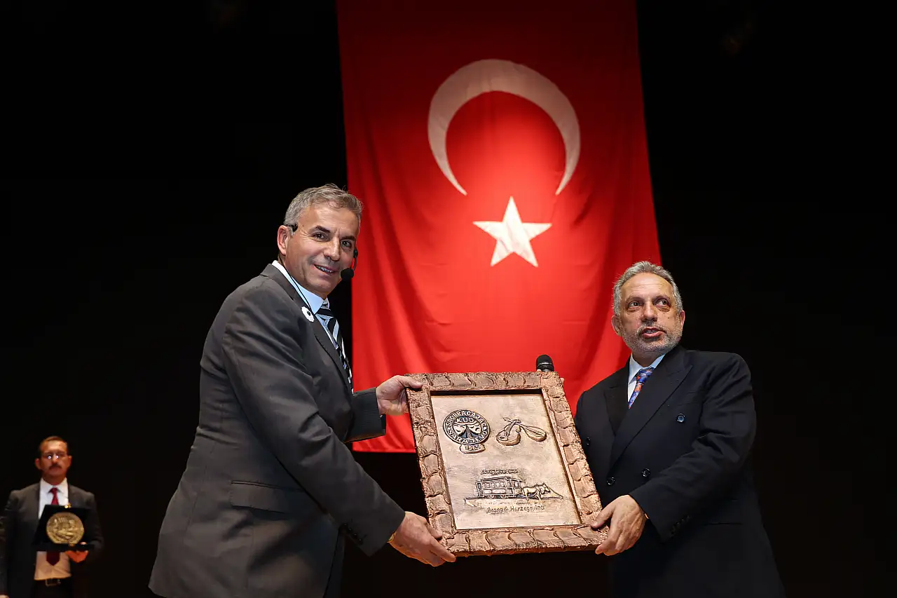 Mustafa Yalçın'ı kim klonlayıp götürmek istedi?