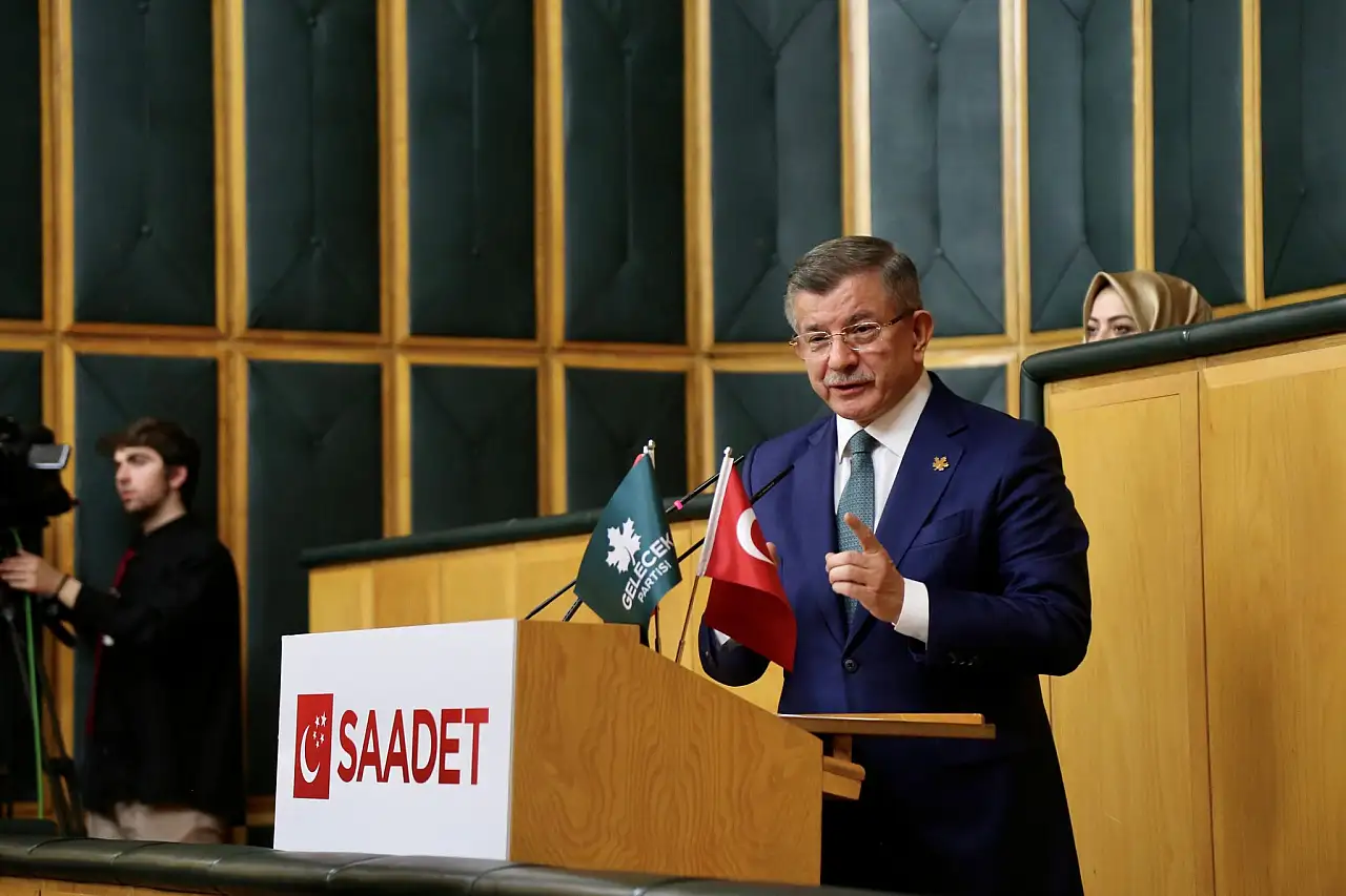 Davutoğlu, bir saat içinde Kayseri'ye geliyor! Kimlerle görüşecek?