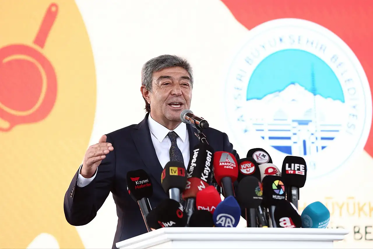 AK Parti Kayseri ve Kastamonu Milletvekilleri arasında 'pastırma' ile 'gastronomi günleri' düellosu