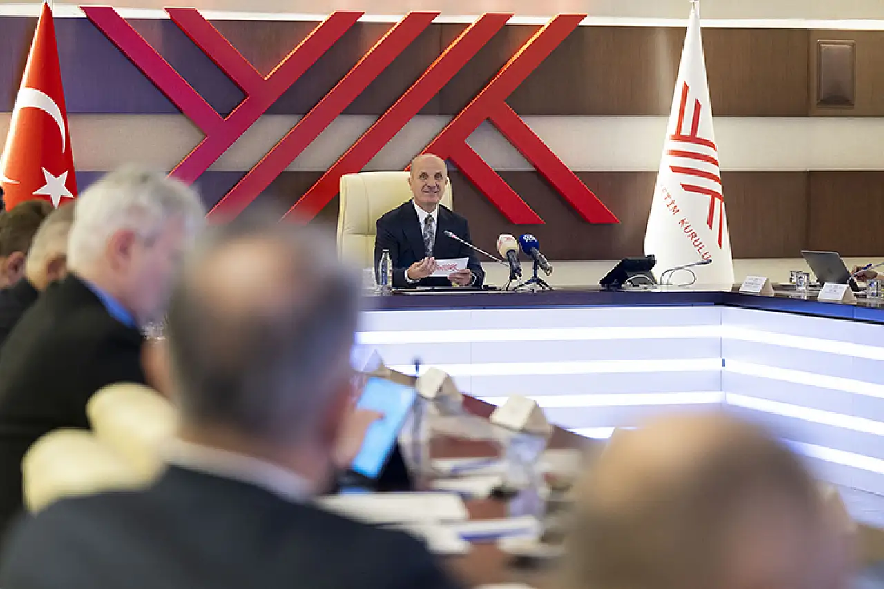 Başarılı öğrencilere 4 yıllık üniversite kısalıyor!