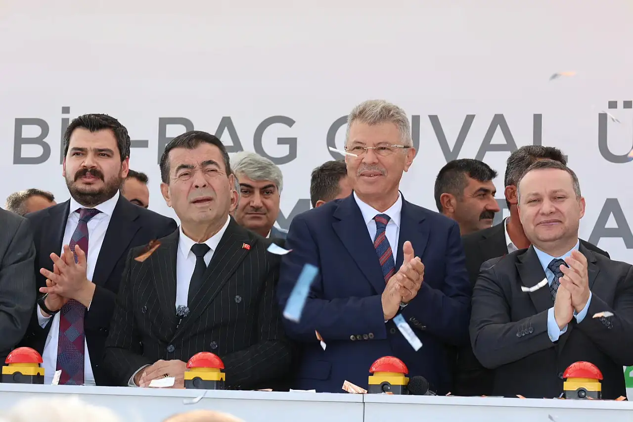 Kayseri'de yeni fabrikanın temeli atıldı