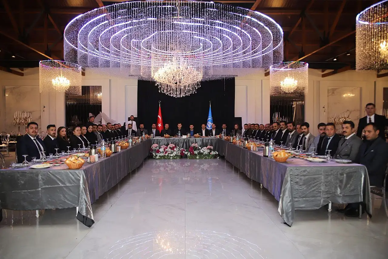 Kayseri'de ülkücüler kozlarını paylaştı