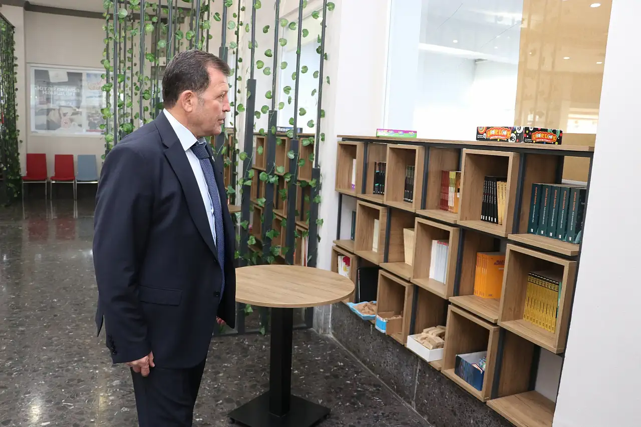 Kayseri'de müdürden o merkeze ziyaret! Gençlere çağrı yaptı