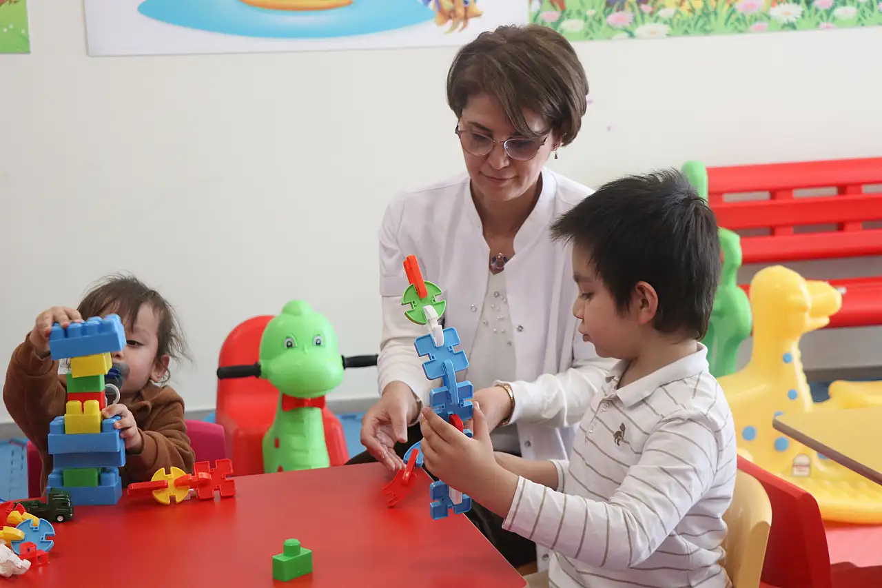 Karın ağrısı şikayeti ile başlamıştı! Kırşehir'den Kayseri'ye gelen 6 yaşındaki çocuk lösemiyi yendi