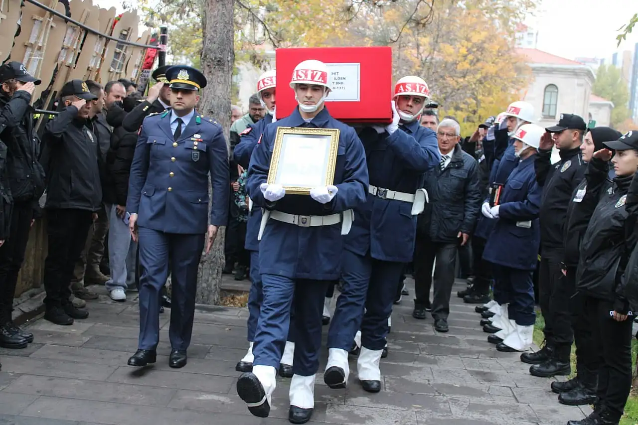 Kayseri'deki şehit cenazesinde kahreden detay