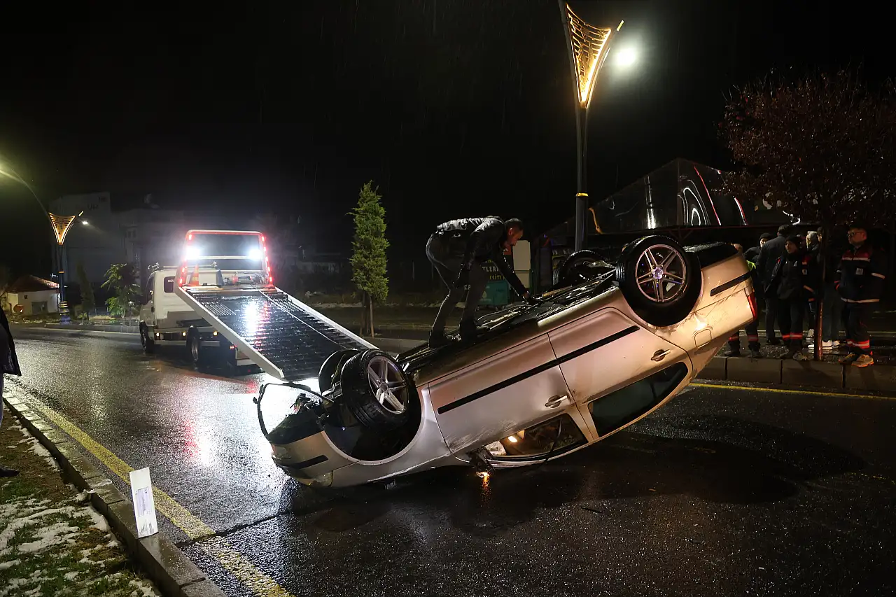 Kayseri plakalı araç Nevşehir'de takla attı! Sürücü olay yerine yarım saat sonra geldi