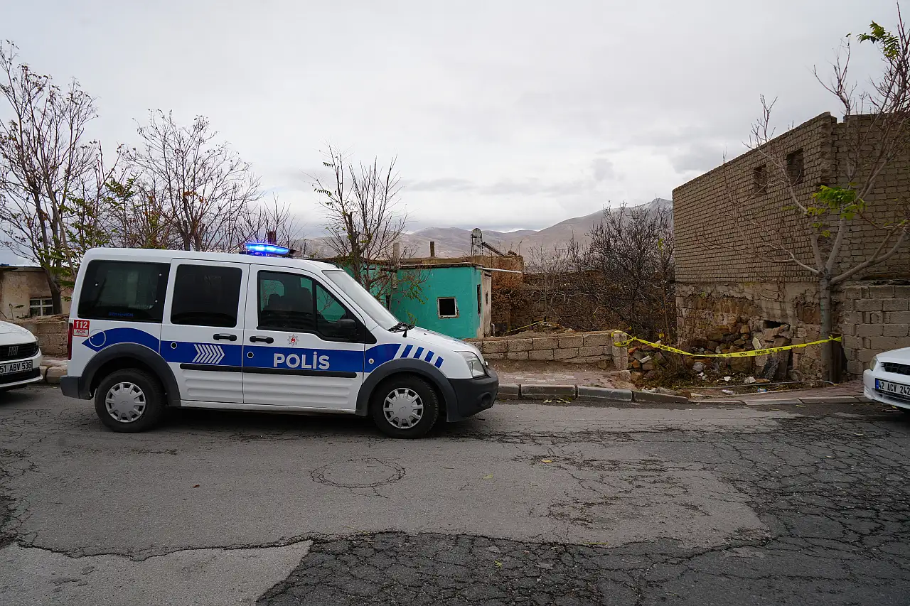 23 yaşındaki gencin cansız bedeni metruk binada bulundu!