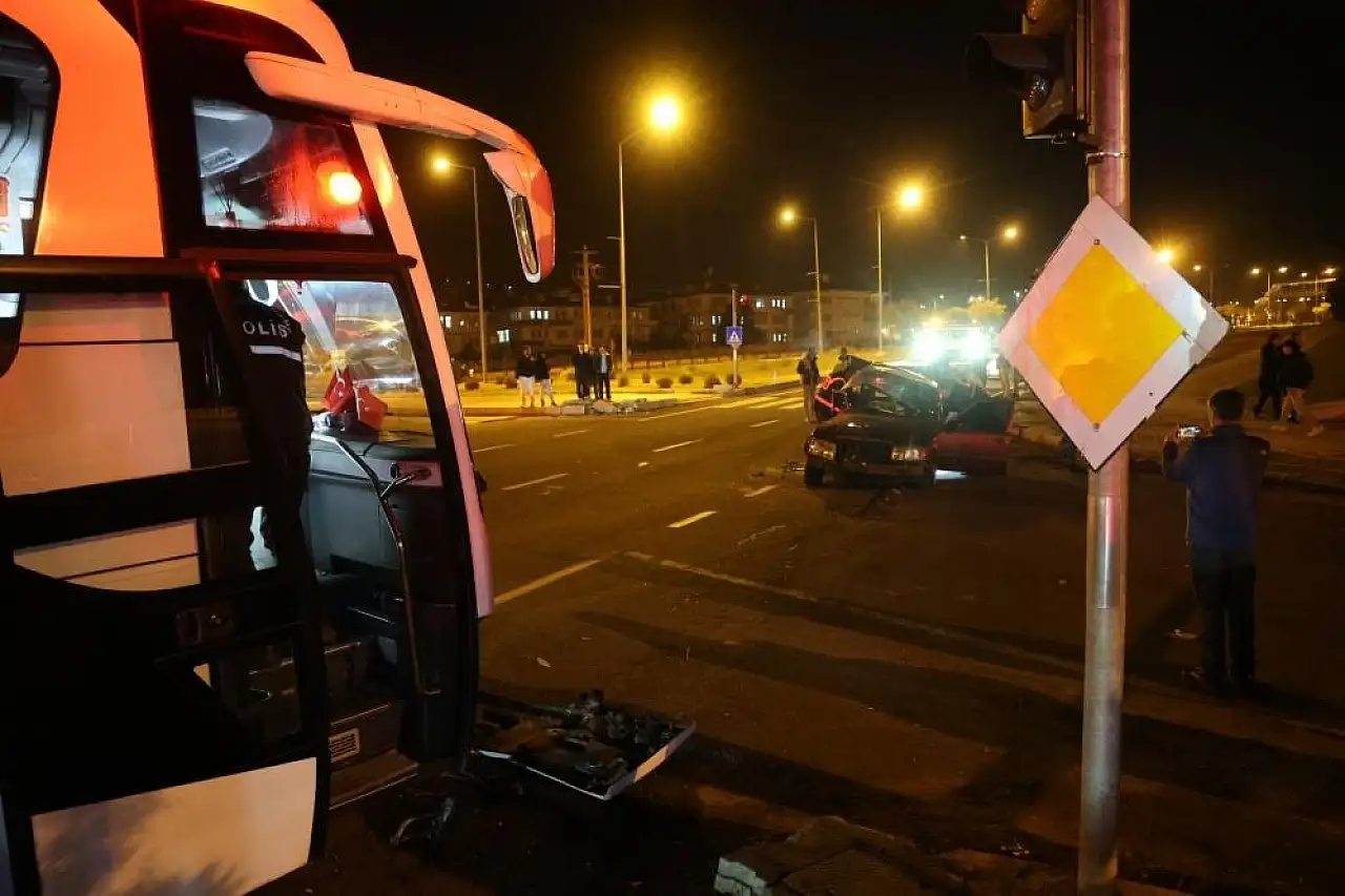 İki üniversite öğrencisi hayatını kaybetti