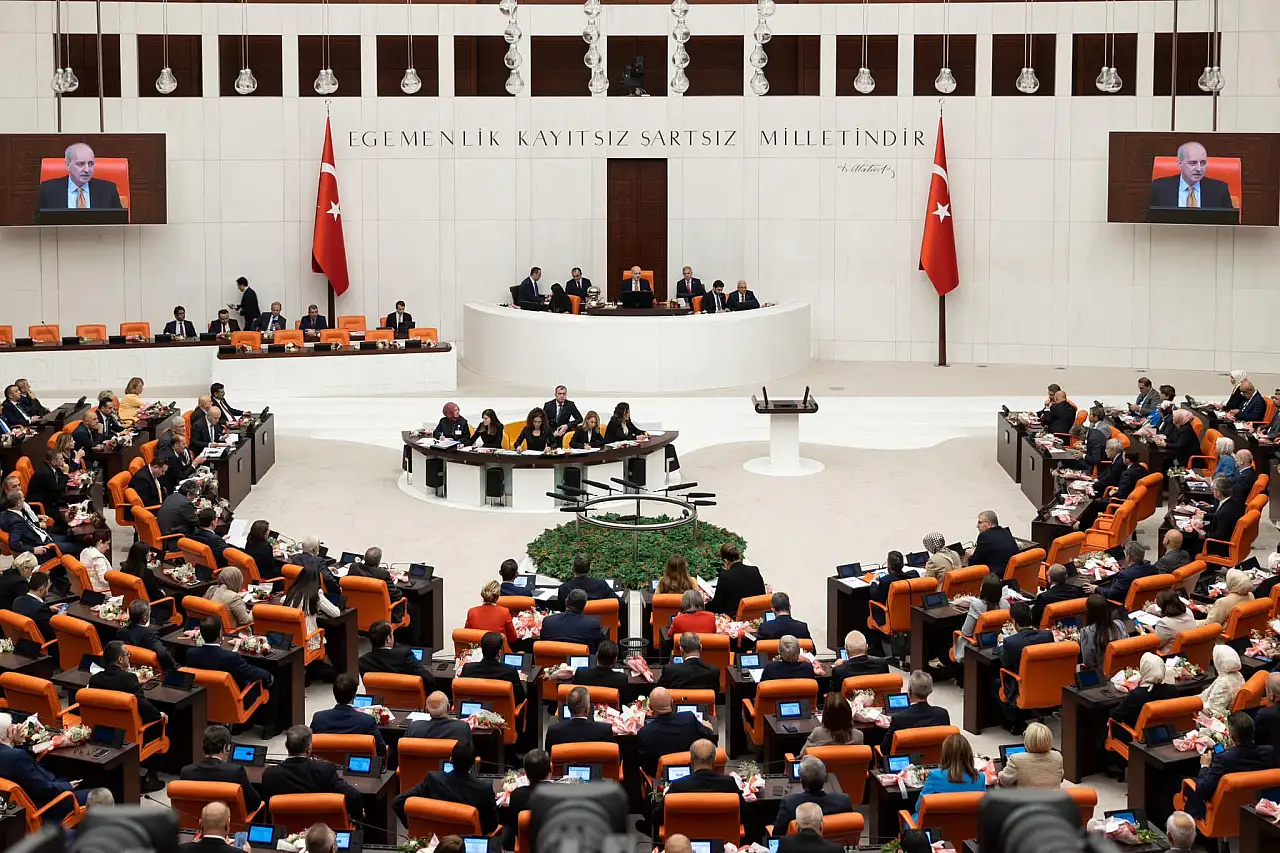 'Sosyal medya çıktı, siyaset bozuldu' diyen AK Partili vekilden Kayseri'deki bağ evleri çıkışı