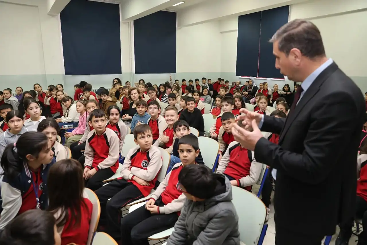 Minikler 'Su Gönüllüsü' oldu