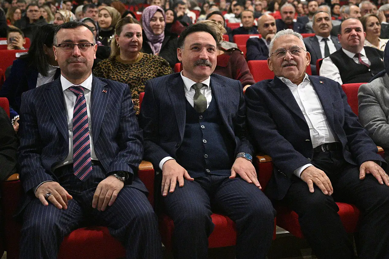 Kayseri Cumhuriyet Başsavcısı Korkmaz, bakın hangi türküyü seslendirdi!