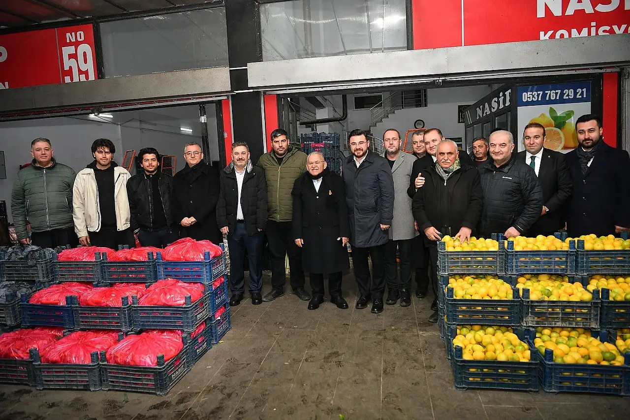 Başkan Büyükkılıç mesaiye Hal'de başladı!