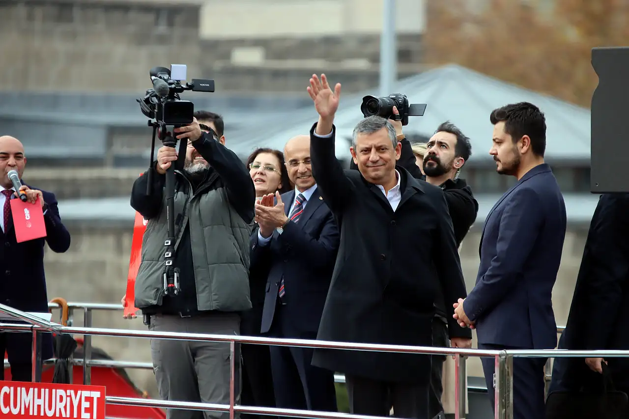 Özel: Asgari ücret AK Parti öncesi 7 çeyrek altın alıyordu, şimdi 2 çeyrek altın alıyor