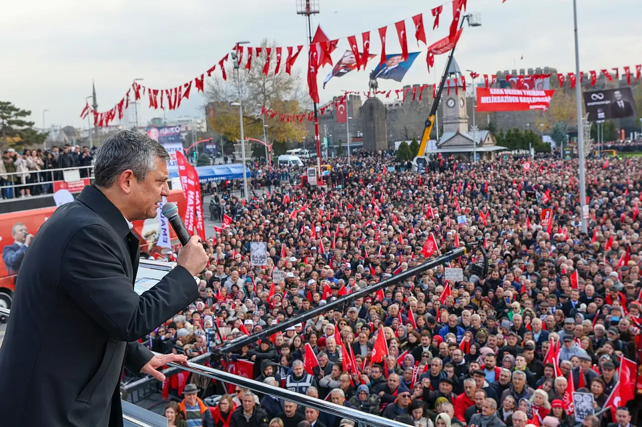 İşte CHP Lideri Özgür Özel'in Kayseri konuşmasının tamamı: Erdoğan, bu meydanda verdiği sözleri unuttu