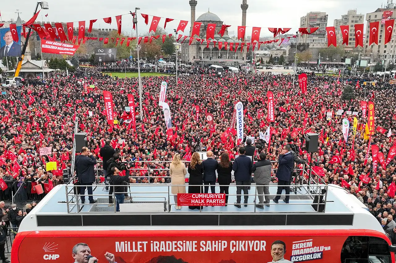 İşte CHP Lideri Özgür Özel'in Kayseri konuşmasının tamamı: Erdoğan, bu meydanda verdiği sözleri unuttu