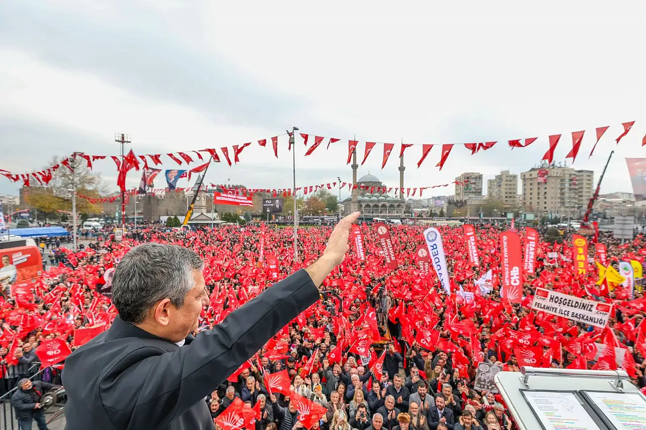İşte CHP Lideri Özgür Özel'in Kayseri konuşmasının tamamı: Erdoğan, bu meydanda verdiği sözleri unuttu