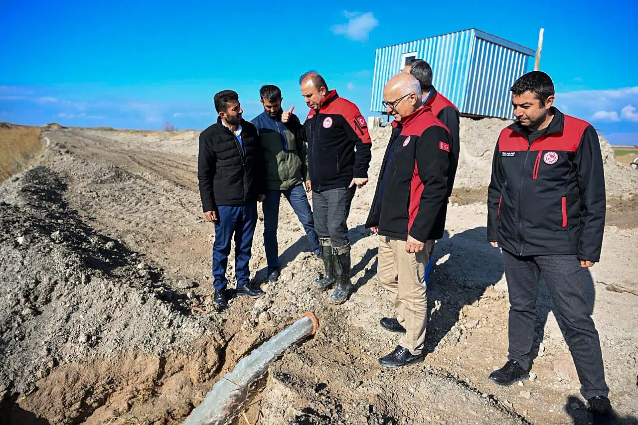 Kayseri'de 33 çiftçiye kiralanan alanı müdür inceledi! Köprü için harekete geçildi