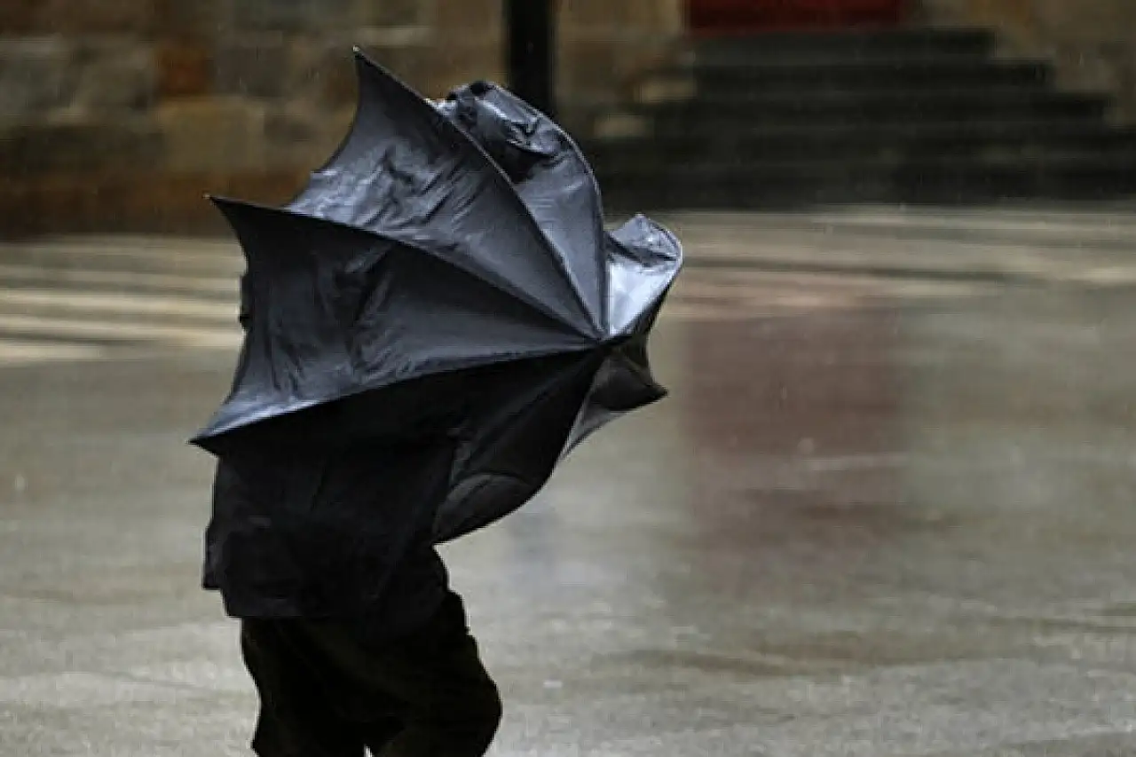 Kayseri'de kuvvetli rüzgâr ve fırtına alarmı