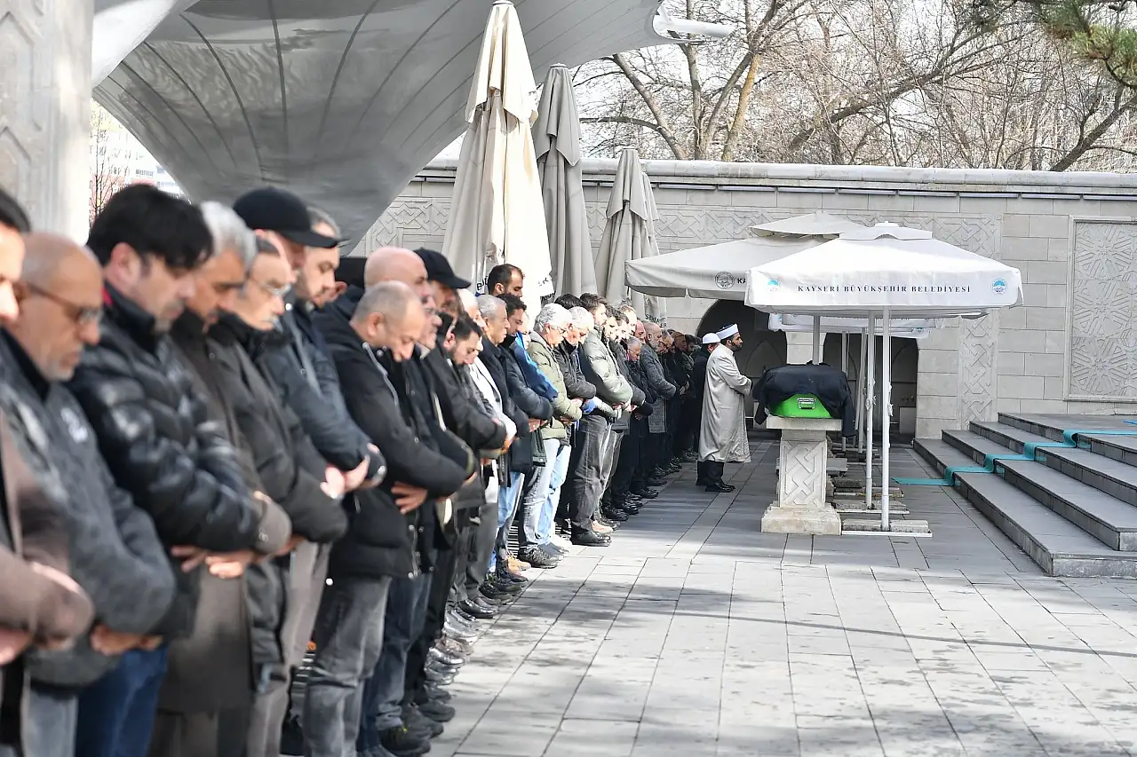 İbrahim Türkmen son yolculuğuna uğurlandı